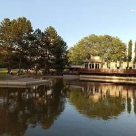 Park Prosek Shared 15 Mins From Center * Prag